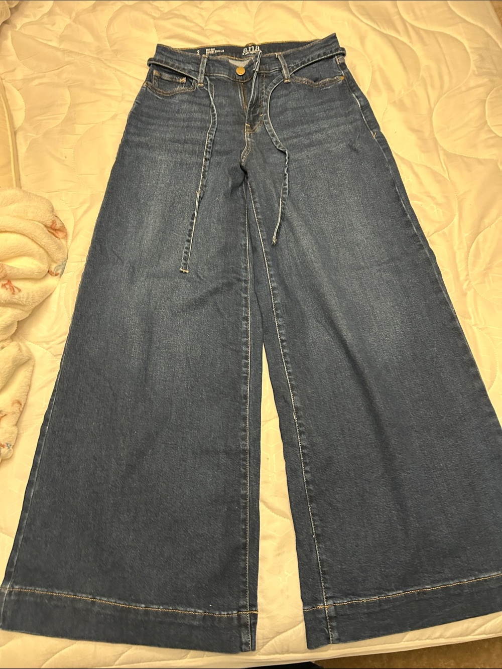 a.n.a Wide-Leg Denim Jeans in Dark Blue